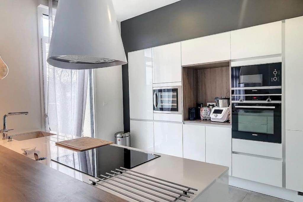 Duplex En Rez De Jardin Apartment Neuville-sur-Saône Екстериор снимка